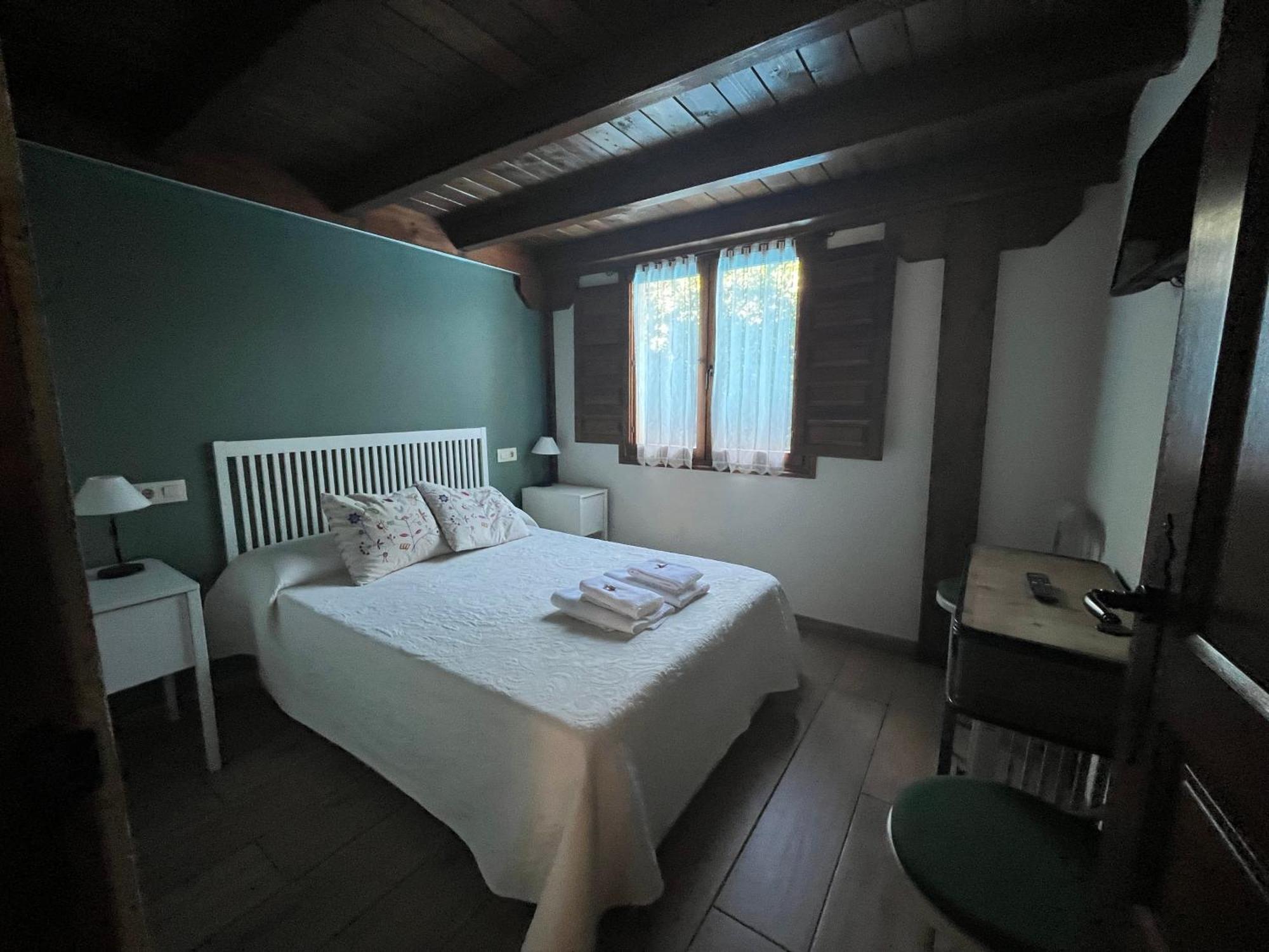 Acogedora casa rural en la sierra de Madrid Mataelpino Exterior foto
